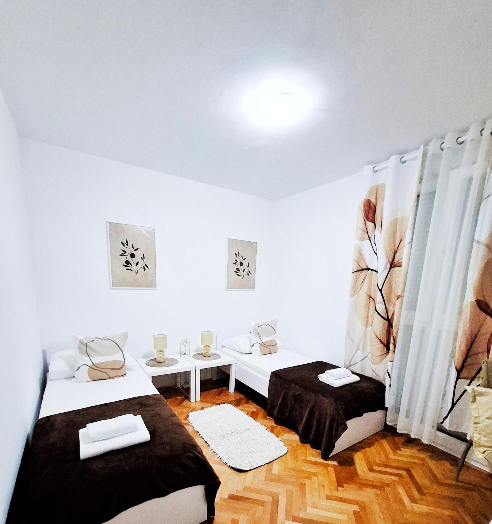 Apartament Golden Star